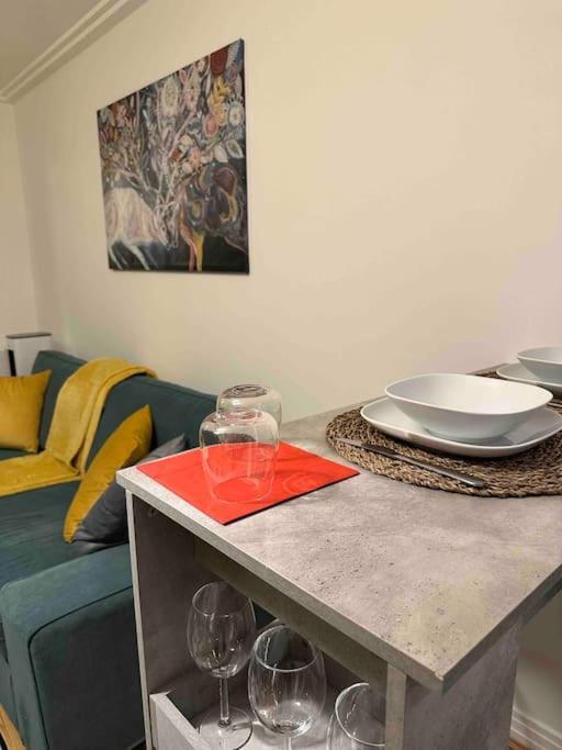 Entire Flat In Ealing Apartment ลอนดอน ภายนอก รูปภาพ